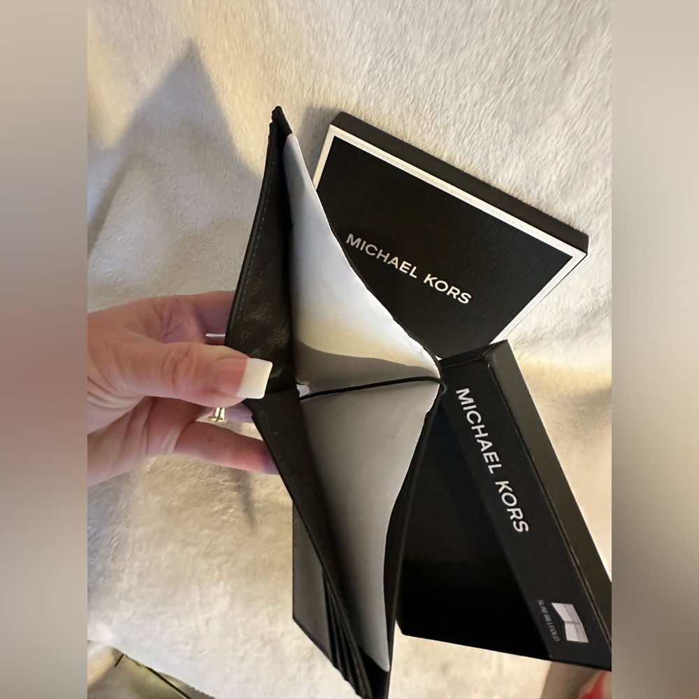 😍 Michael Kors slim bifold wallet - Picture 7 of 8